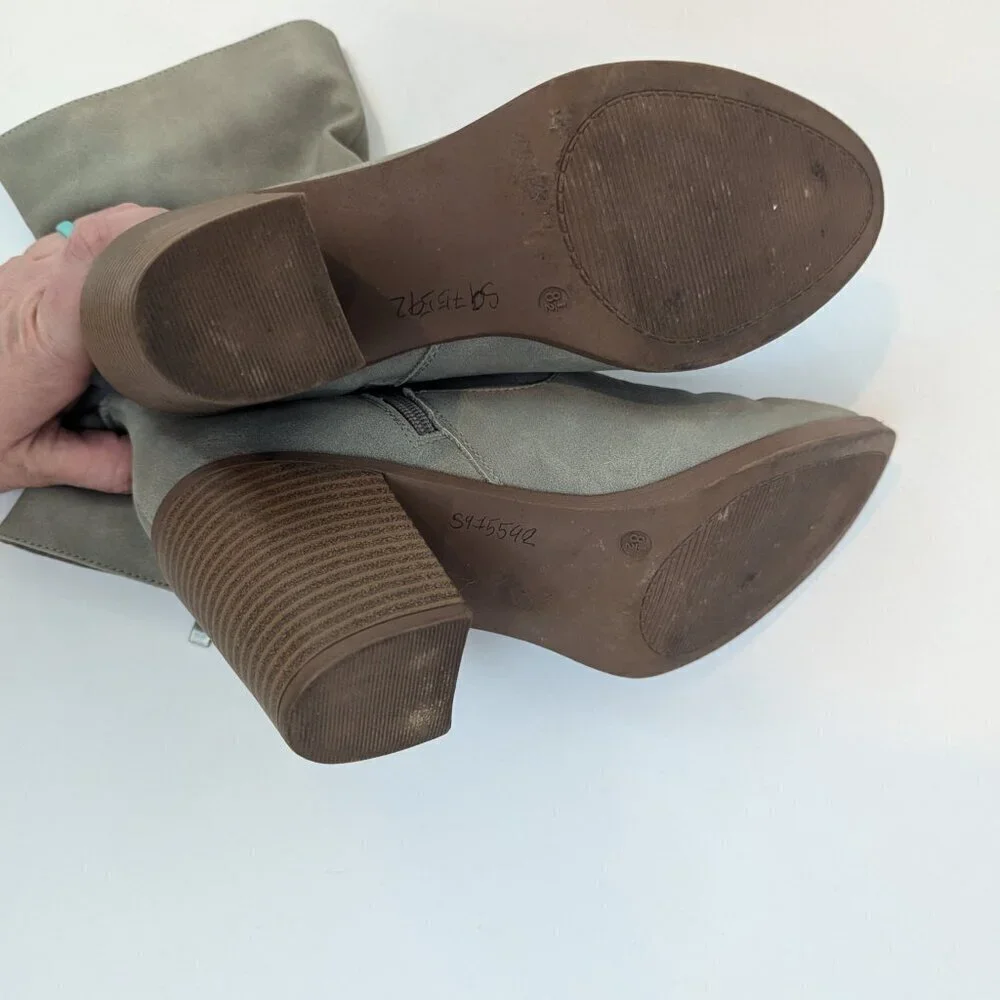 Maurices Addison Mid Ankle Block Heel Booties in Gray, Sz 8.5